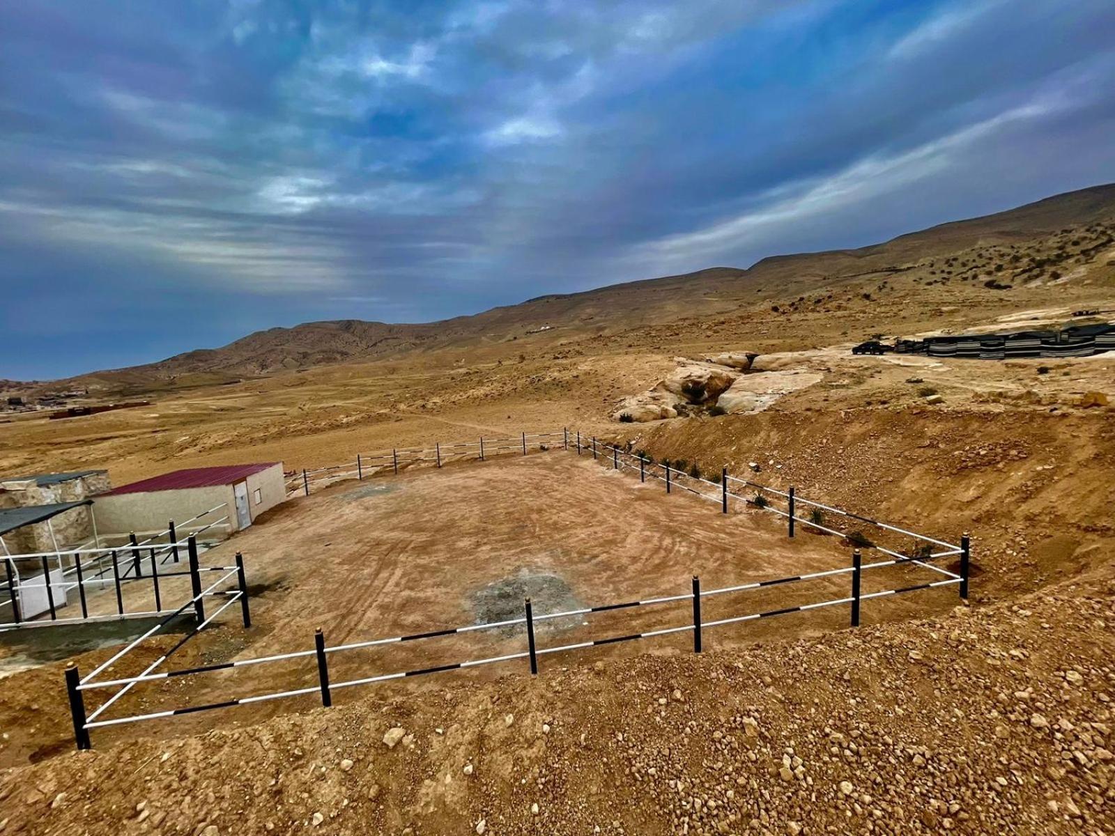 Petra Royal Ranch Bed & Breakfast Wadi Musa Bagian luar foto