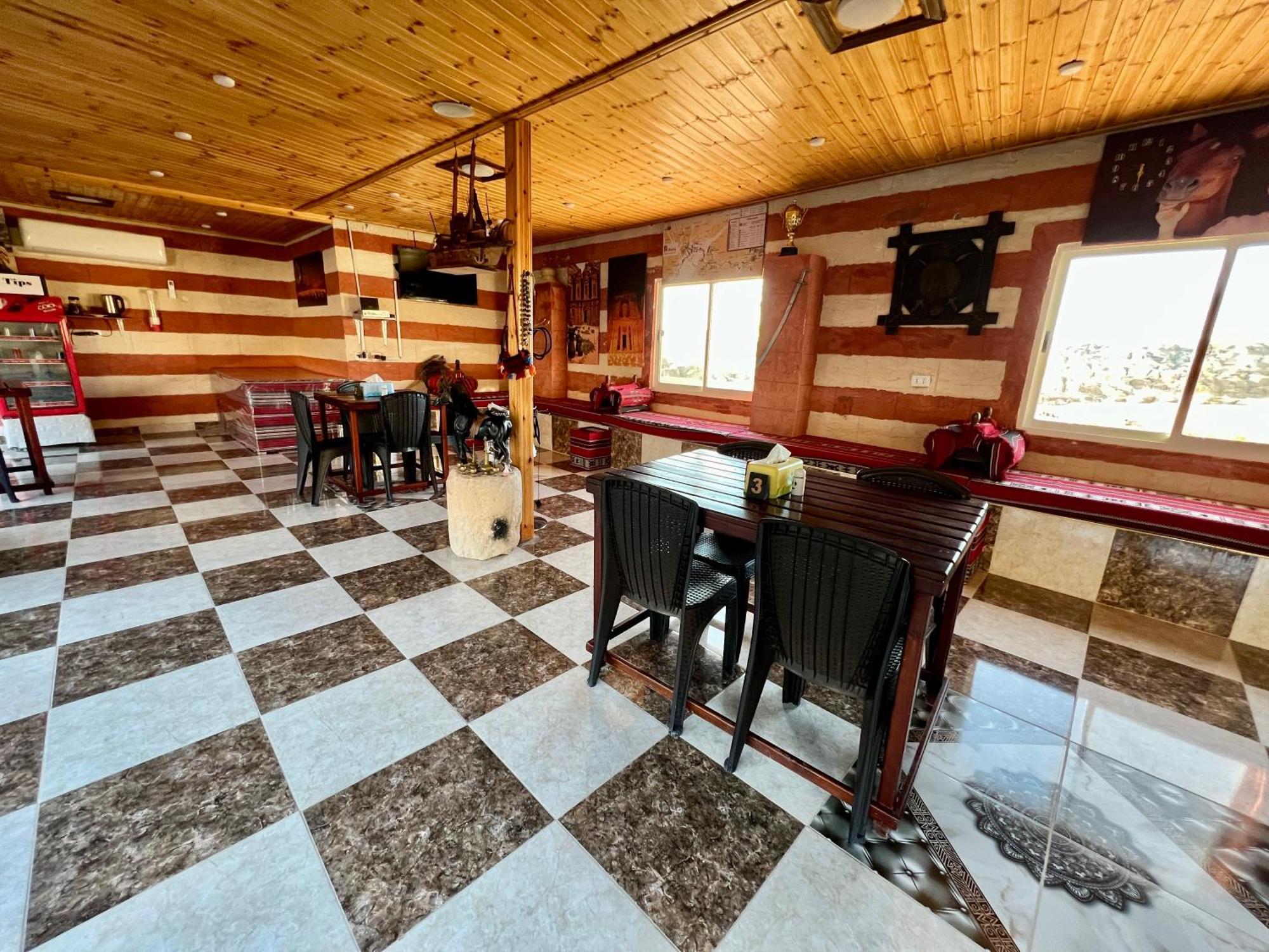 Petra Royal Ranch Bed & Breakfast Wadi Musa Bagian luar foto